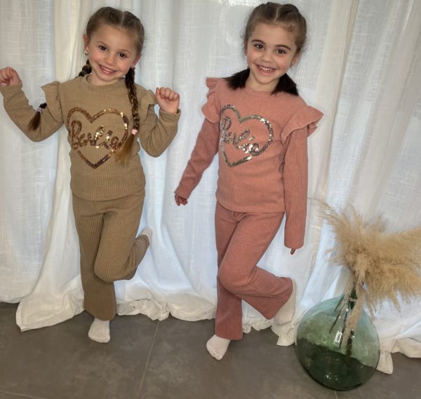 PHOTO 3 ENSEMBLE BARBIE BEIGE ET ROSE