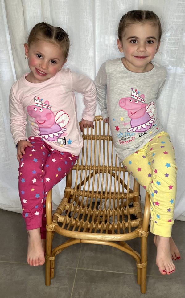 PHOTO 4 PIJAMA PEPPA PIG GRIS ET JAUNE